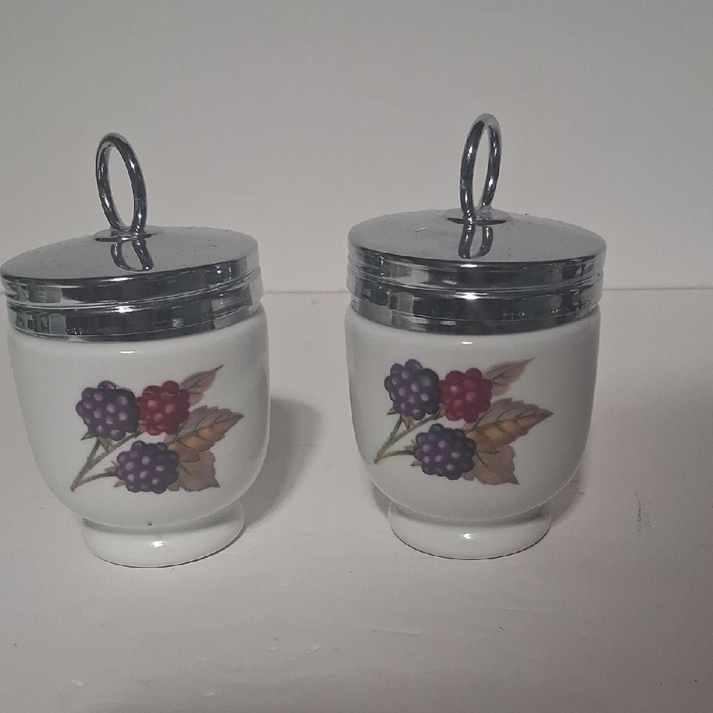 Royal Worcester Fine Porcelain Tableware - Picture 2 of 6